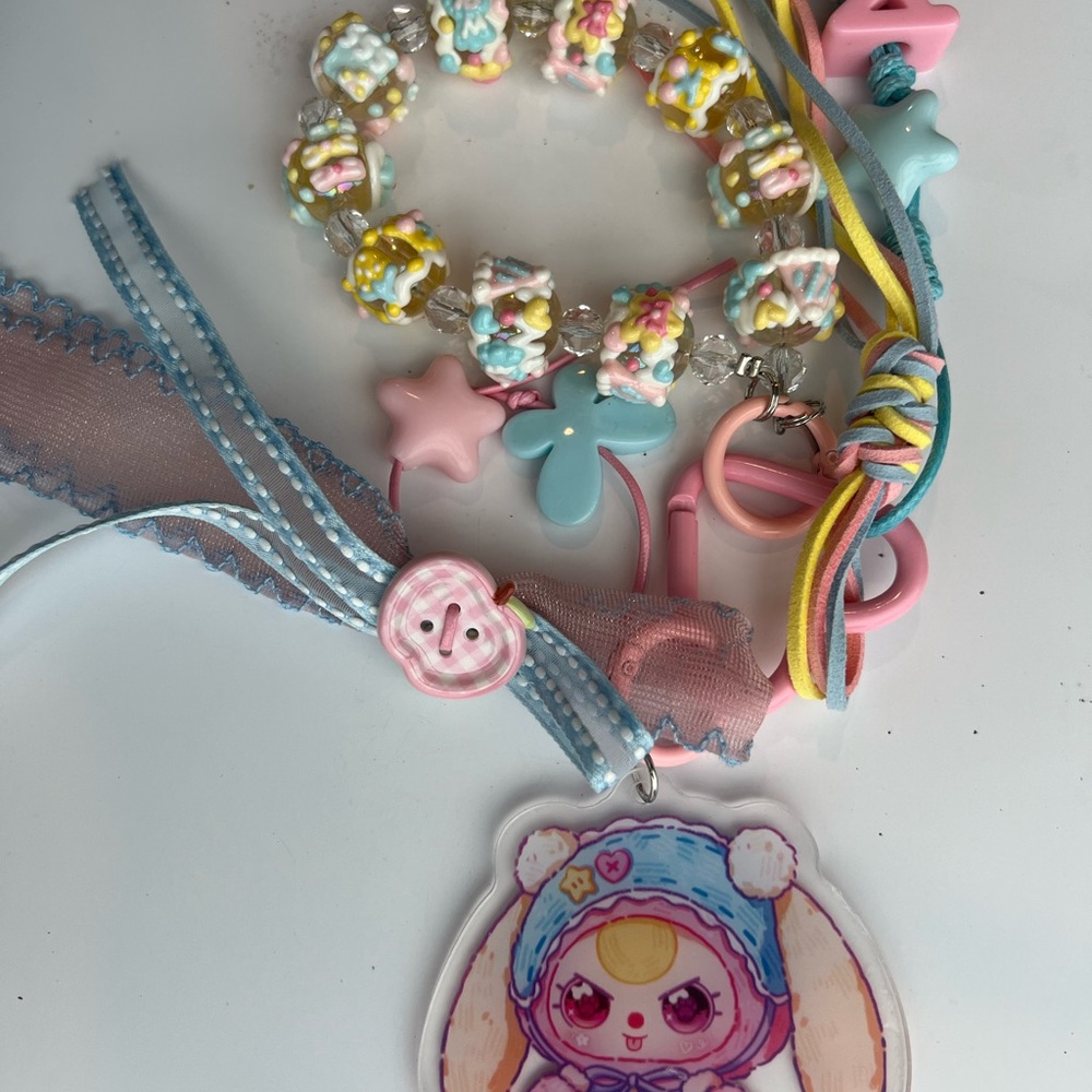 Baby Three Love Chain keychain